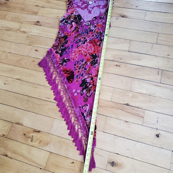 Caché Gorgeous Floral Velvet Beaded Asymmetrical Tassel Hem Tank - Picture 8 of 9